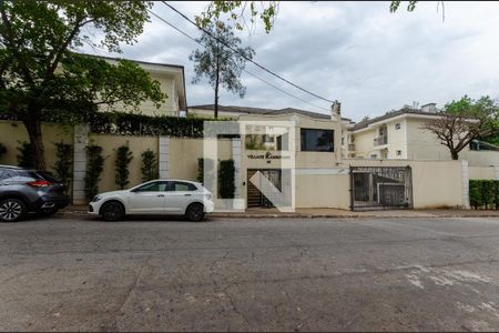 Casa de condomínio à venda com 246m², 3 quartos e 4 vagas