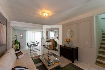 Casa de condomínio à venda com 246m², 3 quartos e 4 vagas