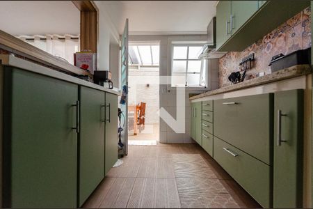 Casa de condomínio à venda com 246m², 3 quartos e 4 vagas