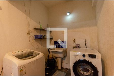 Casa de condomínio à venda com 246m², 3 quartos e 4 vagas