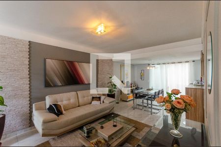 Casa de condomínio à venda com 246m², 3 quartos e 4 vagas