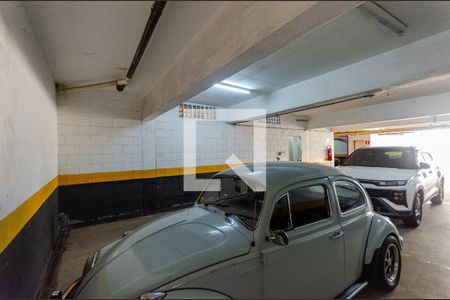 Casa de condomínio à venda com 246m², 3 quartos e 4 vagas