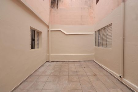 Casa para alugar com 40m², 1 quarto e sem vagaQuintal