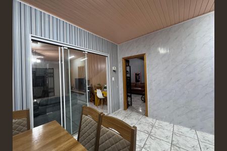 Casa à venda com 166m², 3 quartos e 2 vagasCozinha
