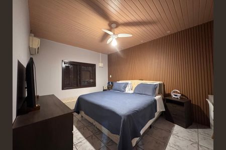 Casa à venda com 166m², 3 quartos e 2 vagasSuíte