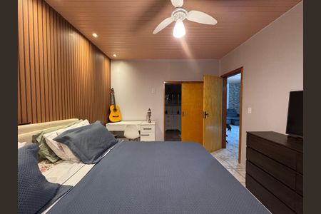 Casa à venda com 166m², 3 quartos e 2 vagasSuíte