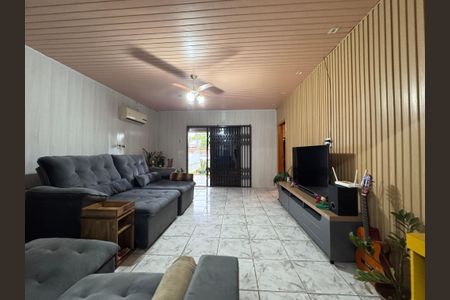 Casa à venda com 166m², 3 quartos e 2 vagasSala