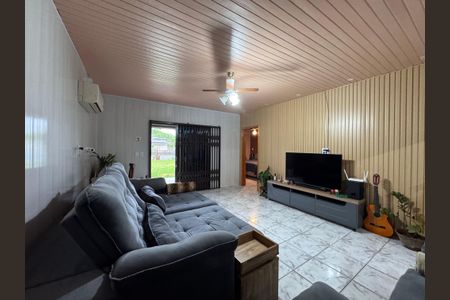 Casa à venda com 166m², 3 quartos e 2 vagasSala