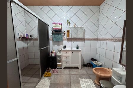 Casa à venda com 166m², 3 quartos e 2 vagasBanheiro Suíte