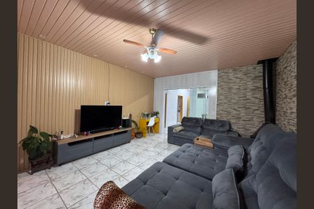 Casa à venda com 166m², 3 quartos e 2 vagasSala