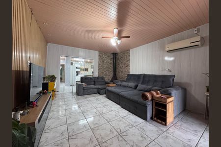 Casa à venda com 166m², 3 quartos e 2 vagasSala