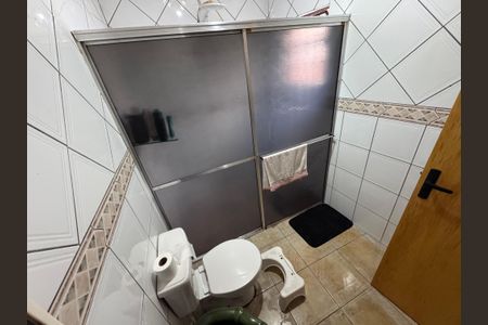 Casa à venda com 166m², 3 quartos e 2 vagasBanheiro