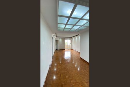 Apartamento para alugar com 88m², 3 quartos e 1 vagaSala