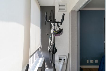 Sacada  de apartamento à venda com 2 quartos, 64m² em Vila Santa Catarina, São Paulo