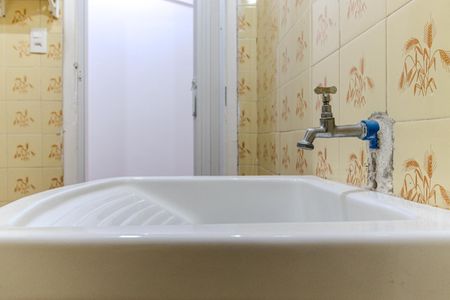 Banheiro de kitnet/studio para alugar com 1 quarto, 28m² em Vila Buarque, São Paulo