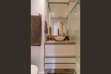 Apartamento à venda com 64m², 2 quartos e 1 vagaBanheiro da Suíte