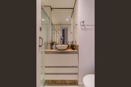 Apartamento à venda com 64m², 2 quartos e 1 vagaBanheiro 