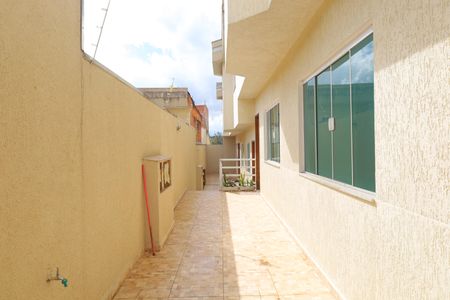 Casa de condomínio à venda com 80m², 2 quartos e 1 vagaÁrea comum