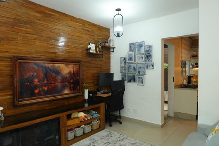 Sala de casa de condomínio à venda com 2 quartos, 80m² em Cidade Antônio Estevão de Carvalho, São Paulo
