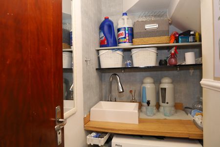 Casa de condomínio à venda com 80m², 2 quartos e 1 vagaÁrea de Serviço