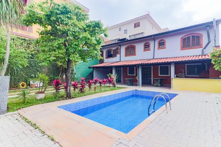 Casa para alugar com 170m², 3 quartos e 4 vagasQuintal Área de Lazer