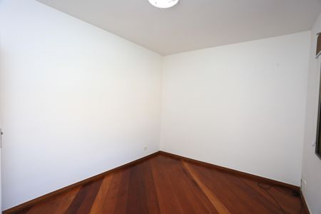 Casa à venda com 336m², 4 quartos e 4 vagas Casa à venda com 336m², 4 quartos e 4 vagasSala 2