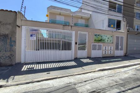 Casa de condomínio à venda com 83m², 2 quartos e 2 vagas Casa de condomínio à venda com 83m², 2 quartos e 2 vagasFachada