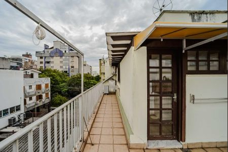 Apartamento à venda com 245m², 3 quartos e 2 vagas Apartamento à venda com 245m², 3 quartos e 2 vagasTerraço