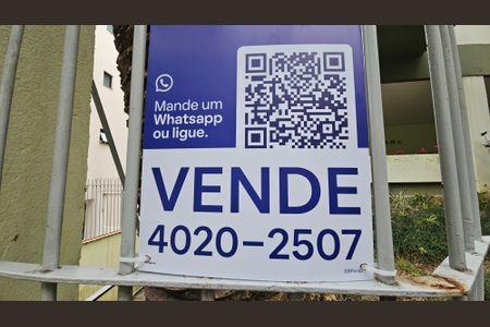 Apartamento à venda com 245m², 3 quartos e 2 vagas Apartamento à venda com 245m², 3 quartos e 2 vagasPlaca