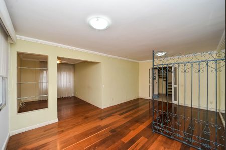 Apartamento à venda com 245m², 3 quartos e 2 vagas Apartamento à venda com 245m², 3 quartos e 2 vagasSala