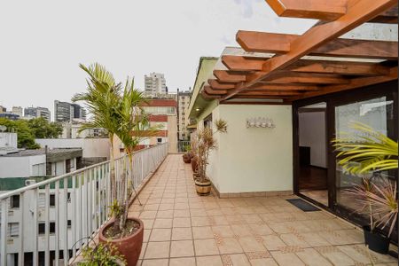 Apartamento à venda com 245m², 3 quartos e 2 vagas Apartamento à venda com 245m², 3 quartos e 2 vagasTerraço