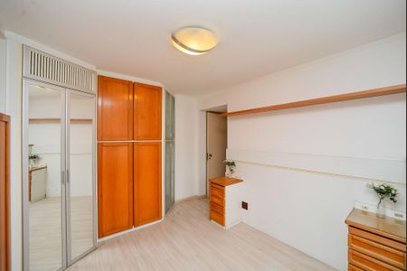 Apartamento à venda com 245m², 3 quartos e 2 vagas Apartamento à venda com 245m², 3 quartos e 2 vagasSuíte