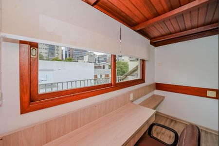 Apartamento à venda com 245m², 3 quartos e 2 vagas Apartamento à venda com 245m², 3 quartos e 2 vagasQuarto 2