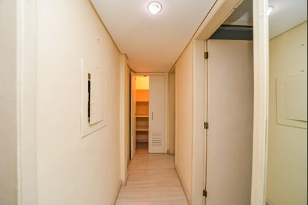 Apartamento à venda com 245m², 3 quartos e 2 vagas Apartamento à venda com 245m², 3 quartos e 2 vagasCorredor