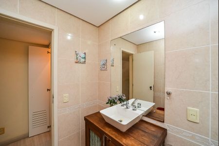 Apartamento à venda com 245m², 3 quartos e 2 vagas Apartamento à venda com 245m², 3 quartos e 2 vagasBanheiro Social