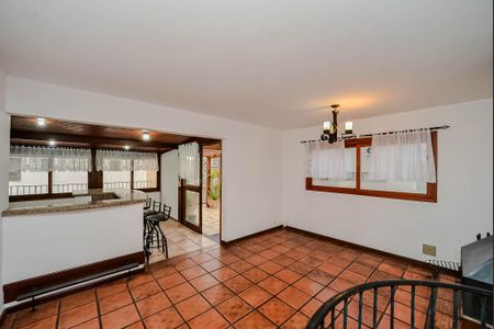 Apartamento à venda com 245m², 3 quartos e 2 vagas Apartamento à venda com 245m², 3 quartos e 2 vagasCobertura