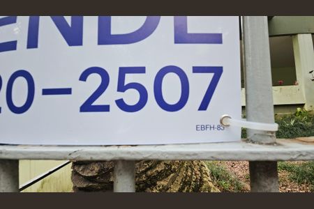 Apartamento à venda com 245m², 3 quartos e 2 vagas Apartamento à venda com 245m², 3 quartos e 2 vagasPlaca