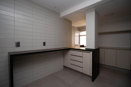 Apartamento para alugar com 165m², 3 quartos e 1 vaga Apartamento para alugar com 165m², 3 quartos e 1 vagaCozinha e Área de Serviço