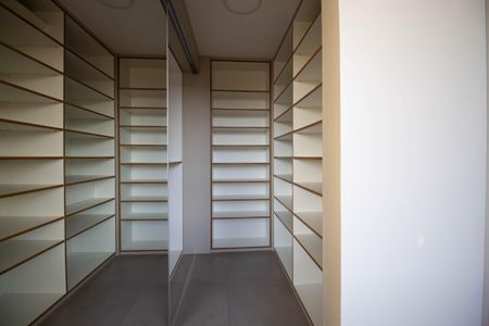 Apartamento para alugar com 165m², 3 quartos e 1 vaga Apartamento para alugar com 165m², 3 quartos e 1 vagaCloset da Suíte