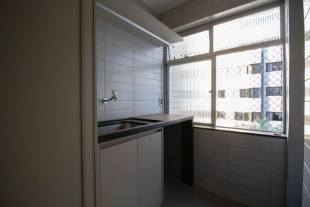 Apartamento para alugar com 165m², 3 quartos e 1 vaga Apartamento para alugar com 165m², 3 quartos e 1 vagaCozinha e Área de Serviço