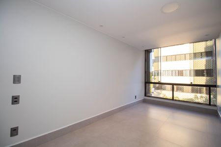 Apartamento para alugar com 165m², 3 quartos e 1 vaga Apartamento para alugar com 165m², 3 quartos e 1 vagaSala