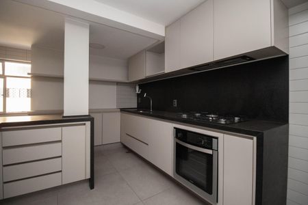 Apartamento para alugar com 165m², 3 quartos e 1 vaga Apartamento para alugar com 165m², 3 quartos e 1 vagaCozinha e Área de Serviço