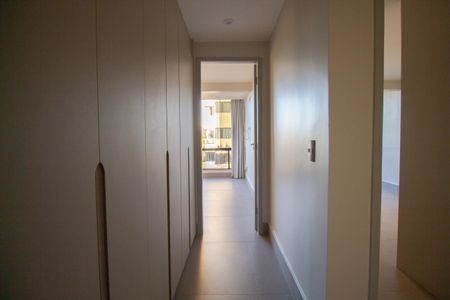 Apartamento para alugar com 165m², 3 quartos e 1 vaga Apartamento para alugar com 165m², 3 quartos e 1 vagaCorredor