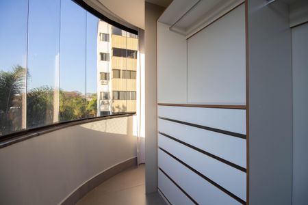 Apartamento para alugar com 165m², 3 quartos e 1 vaga Apartamento para alugar com 165m², 3 quartos e 1 vagaCloset do Quarto 2