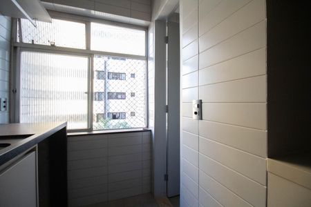 Apartamento para alugar com 165m², 3 quartos e 1 vaga Apartamento para alugar com 165m², 3 quartos e 1 vagaCozinha e Área de Serviço