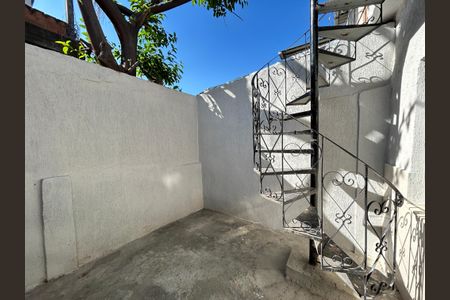 Casa à venda com 51m², 2 quartos e sem vagaQuintal
