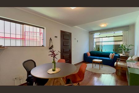 Sala de casa à venda com 2 quartos, 128m² em Vila Madalena, São Paulo