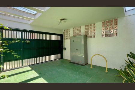 Casa à venda com 128m², 2 quartos e 1 vagaGaragem