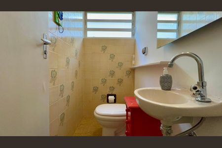 Casa à venda com 128m², 2 quartos e 1 vagaLavabo