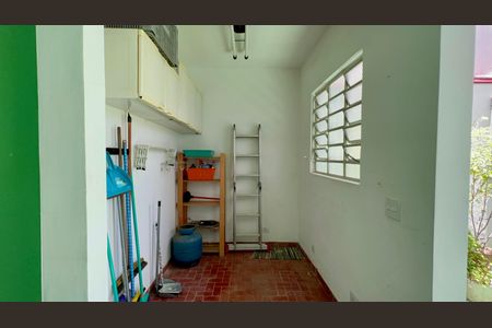 Casa à venda com 128m², 2 quartos e 1 vagaLavanderia